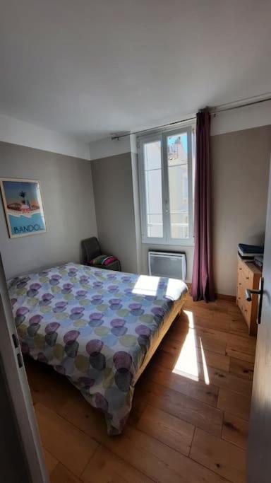 T2, 1 Seule Chambre, Tres Lumineux